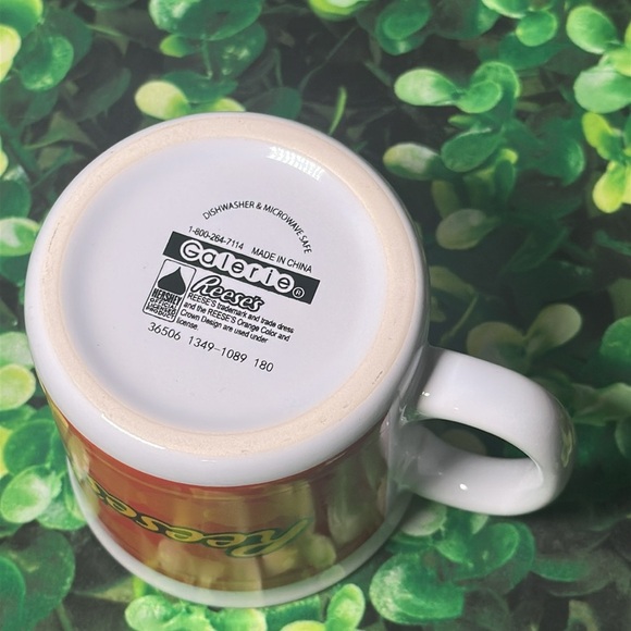 Reese’s Coffee Mug Orange Licensed Product - Picture 6 of 9